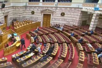 ΕΚΤΑΚΤΟ-–-Ελλάδα:-Παραιτήθηκε-από-πρόεδρος-κόμματος-ο…