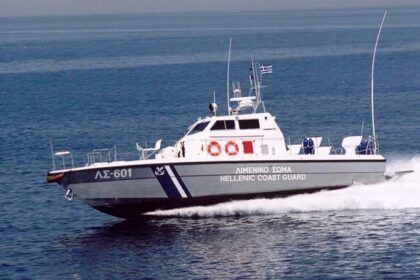 Έκτακτο-–-Συναγερμός-σε-ελληνικό-νησί-–-Σοκαριστικό-εύρημα-στη-θάλασσα-–-Ποιος-να-είναι;