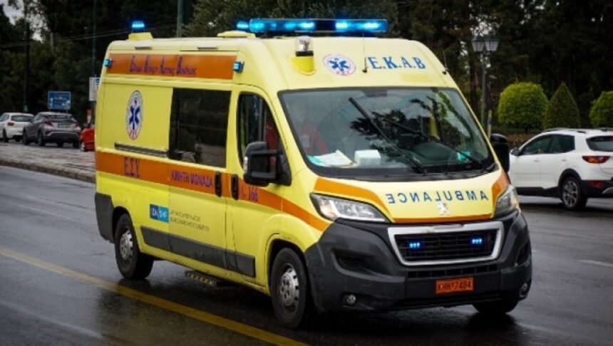 Ελλάδα-–-Έκτακτο:-Λεωφορείο-έπεσε-πάνω-σε-στάση-–-Υπάρχουν-τραυματίες