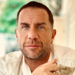 “Σε-μένα-έστειλε-η-γιατρός-τη-φωτογραφία-του-Μαζωνάκη…ανάθεμα-την-ώρα-και-τη-στιγμή”